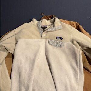 Patagonia Gray and Cream Synchilla Fleece